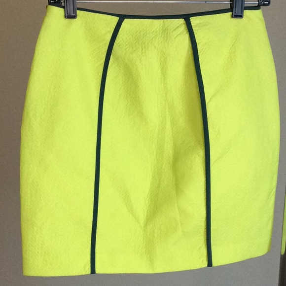 Neon yellow Women’s skirt - Picture 2 of 3